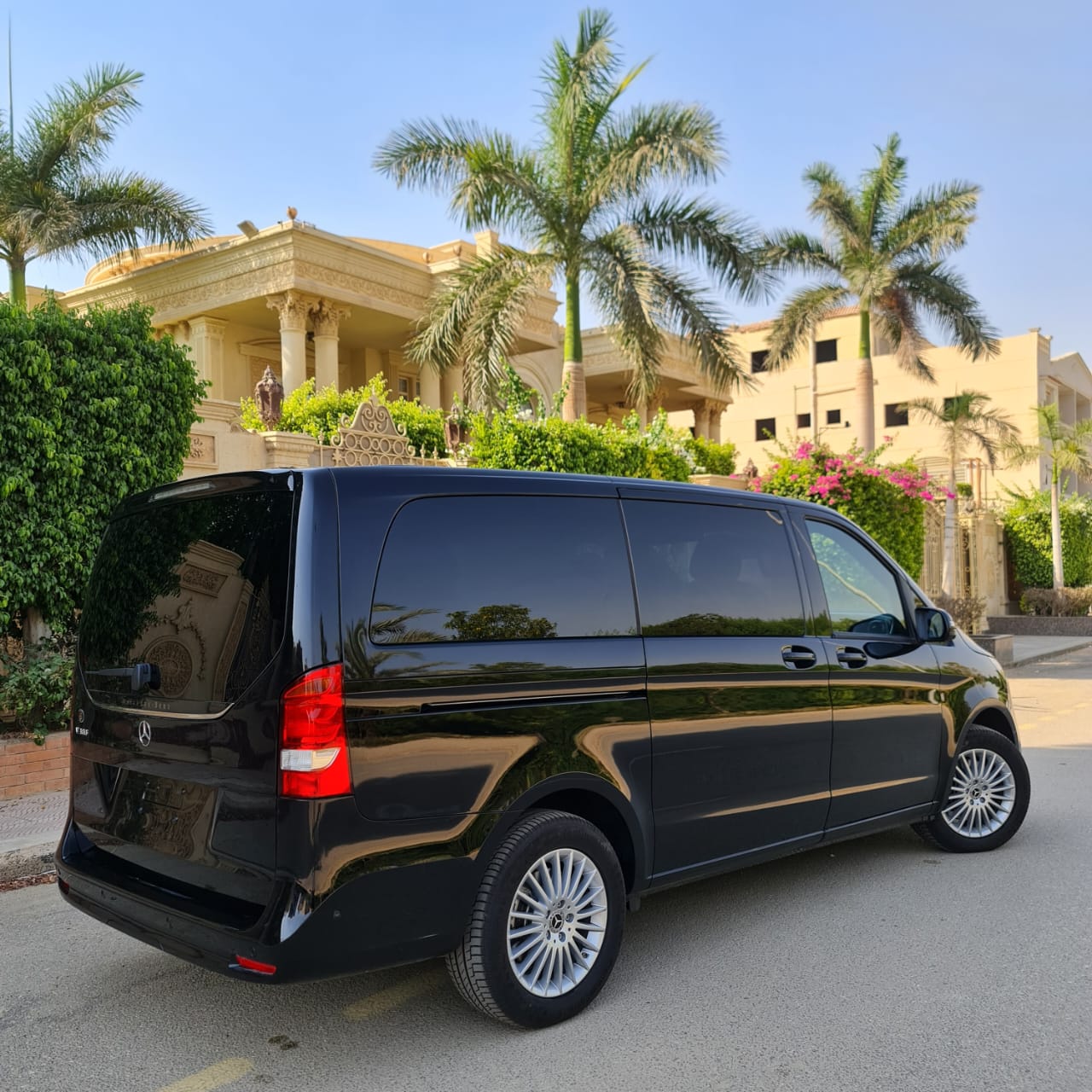 MERCEDES V300