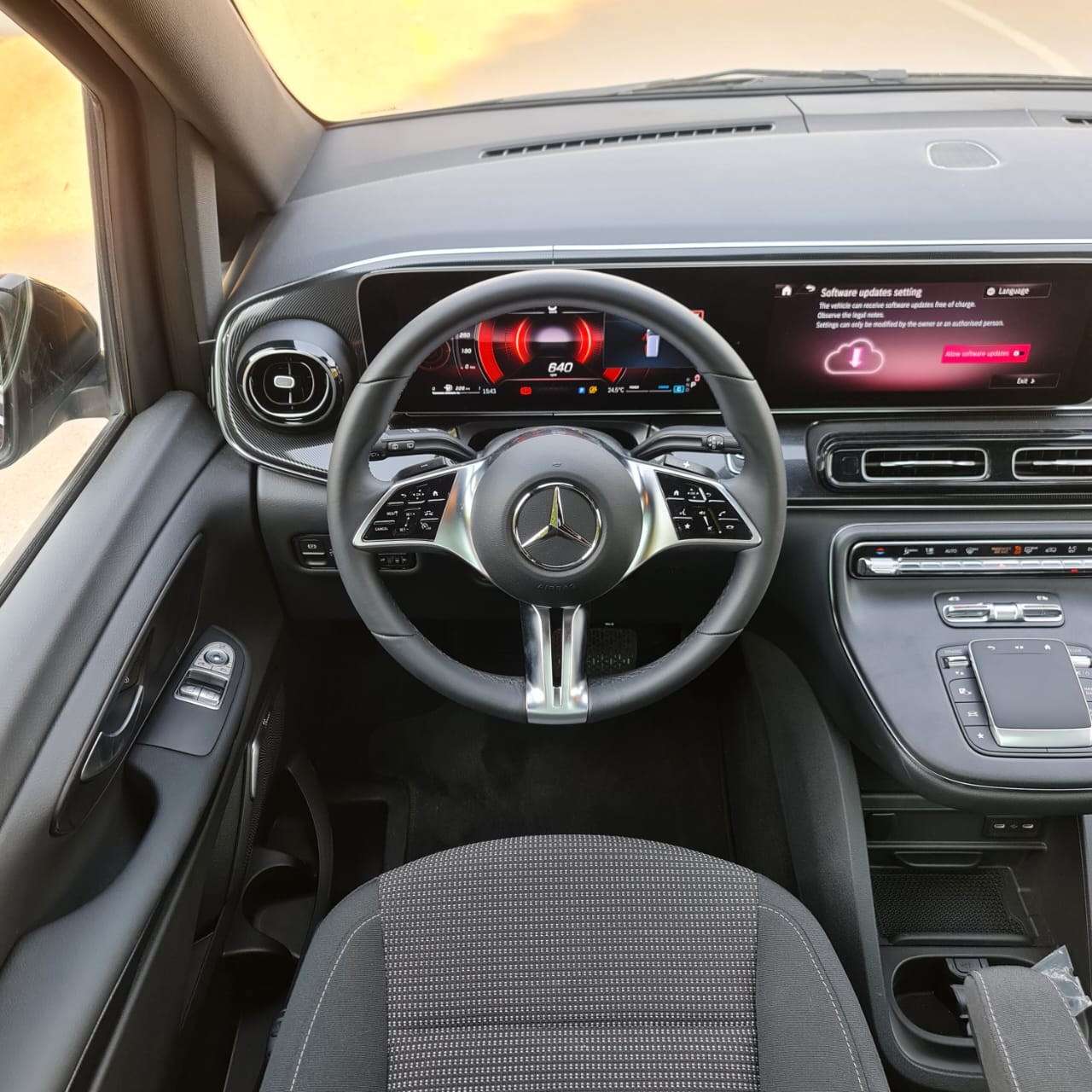 MERCEDES V300