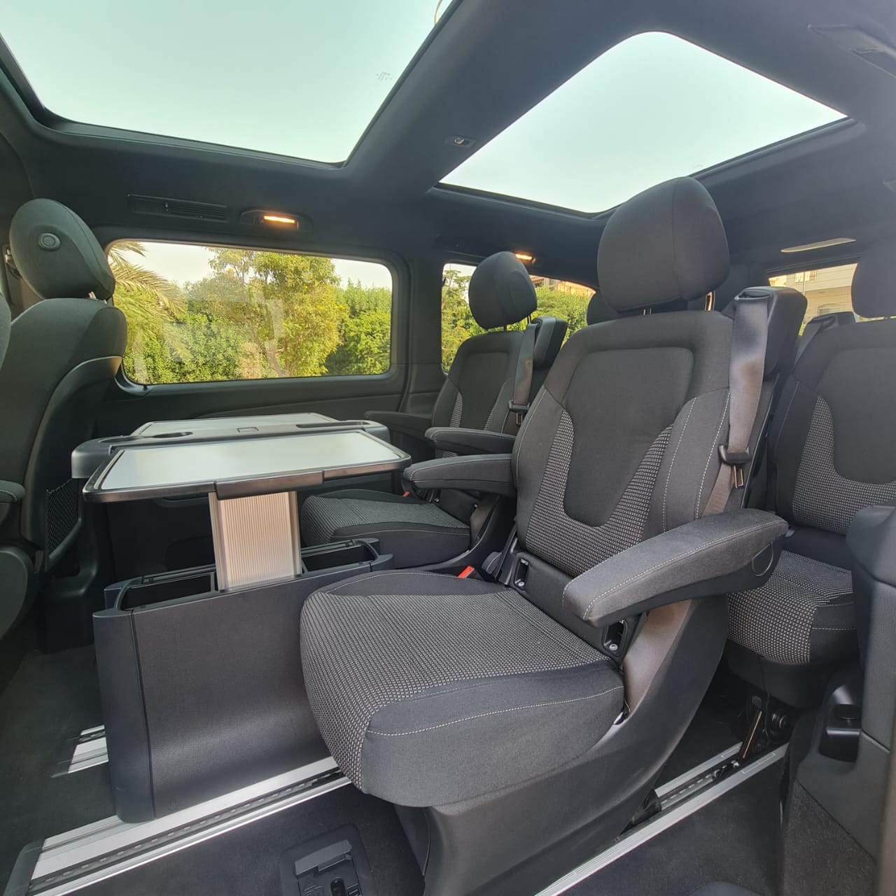 MERCEDES V300