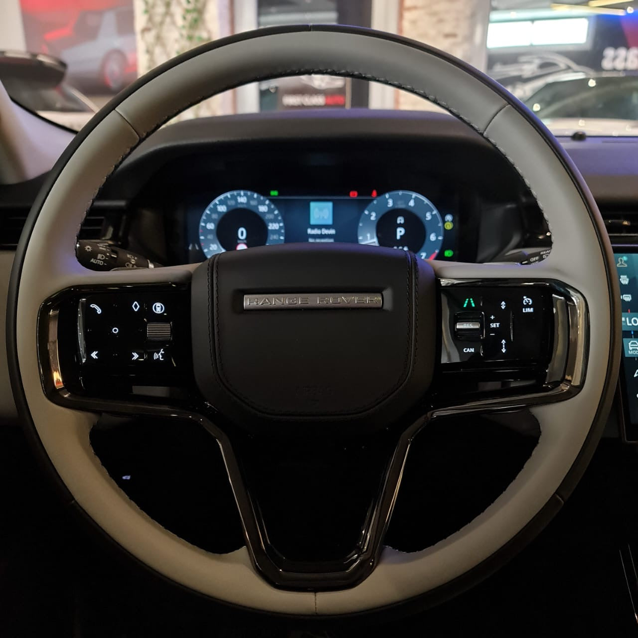 Range Rover velar