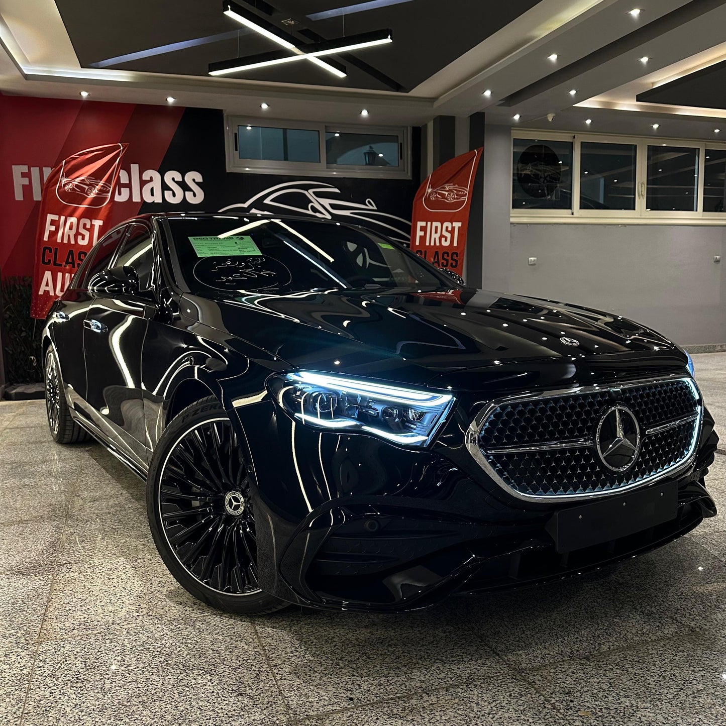 MERCEDES E 200