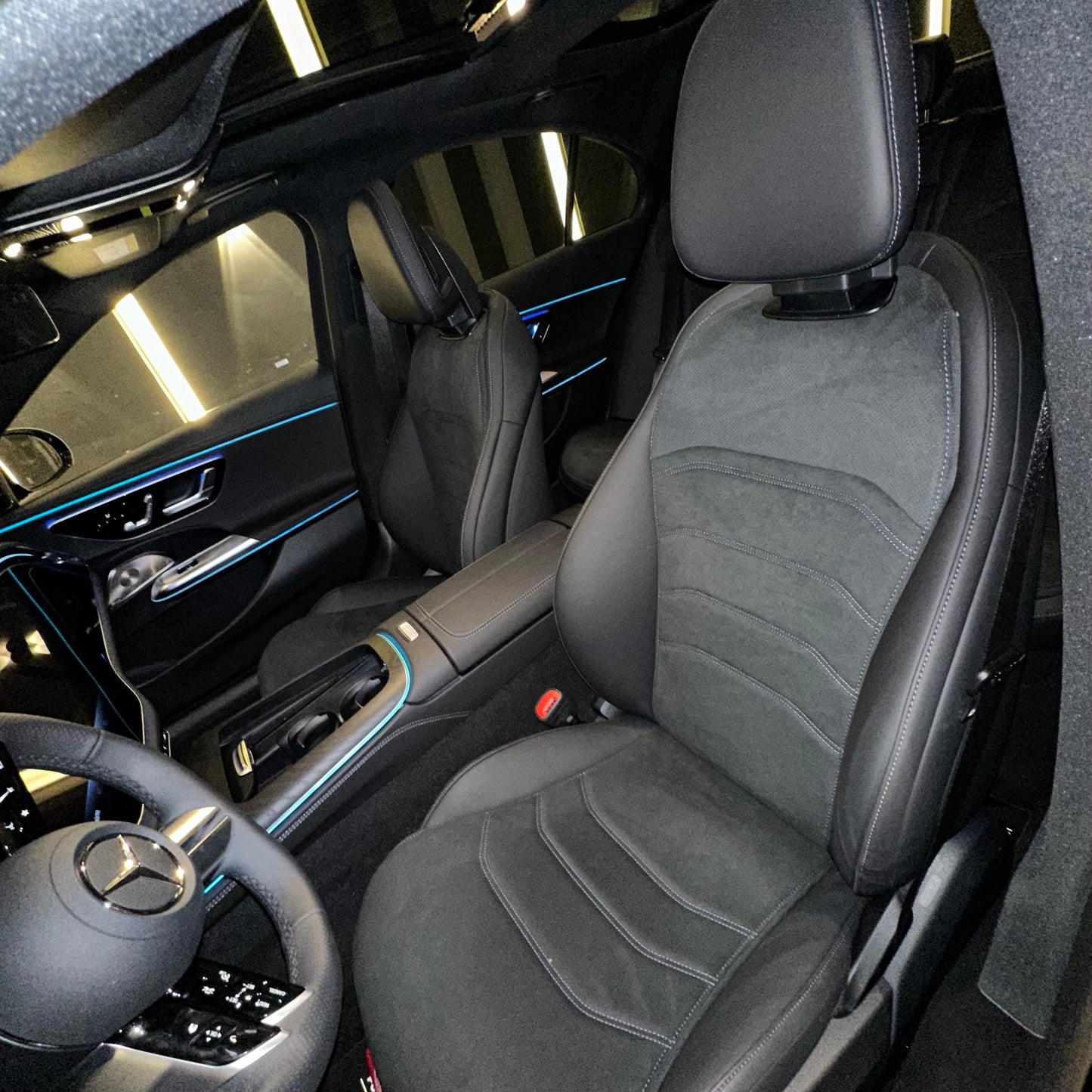 MERCEDES E 200