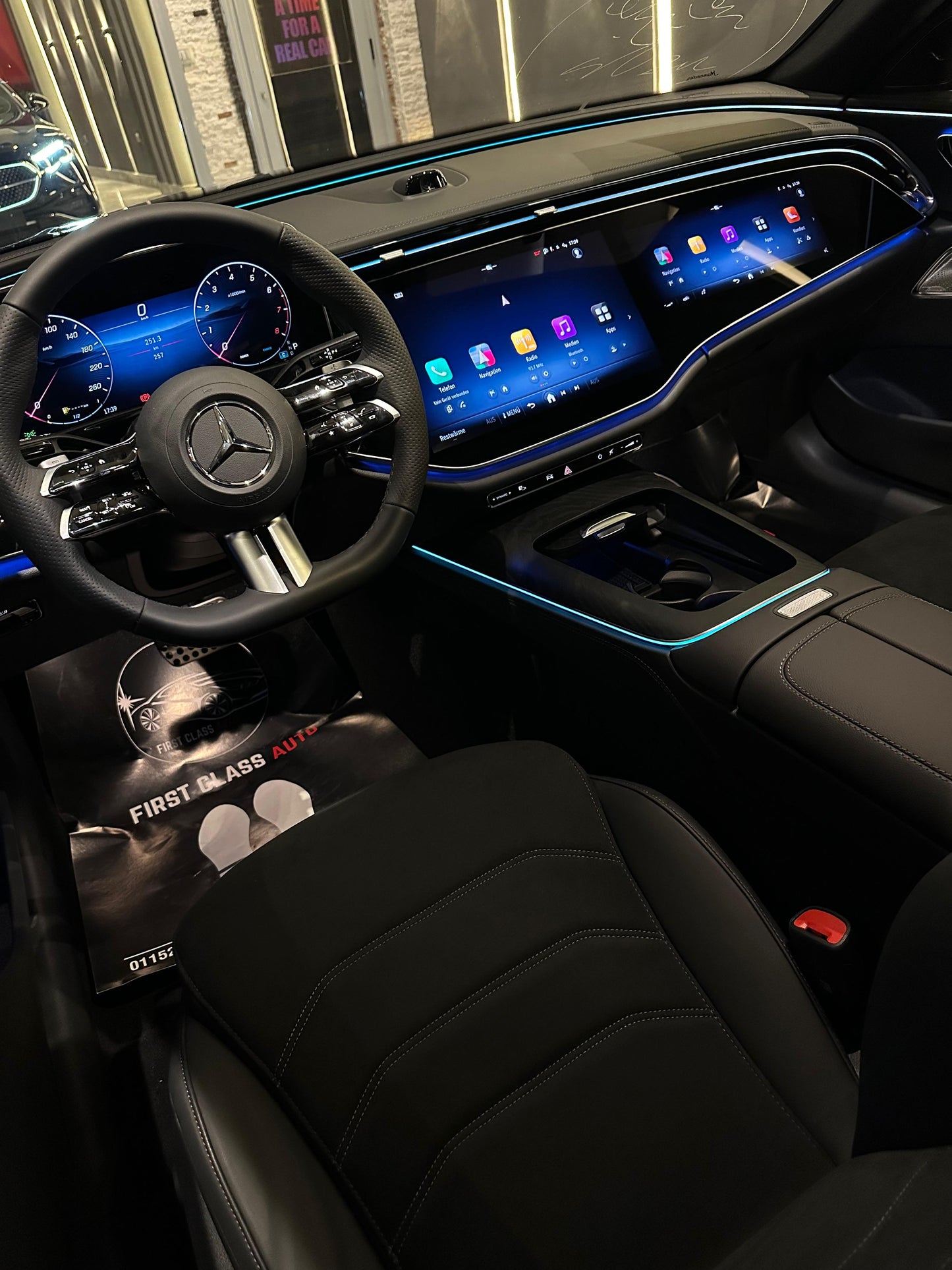 MERCEDES E 200
