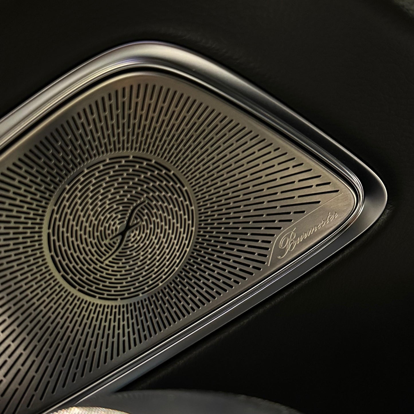 MERCEDES E 200
