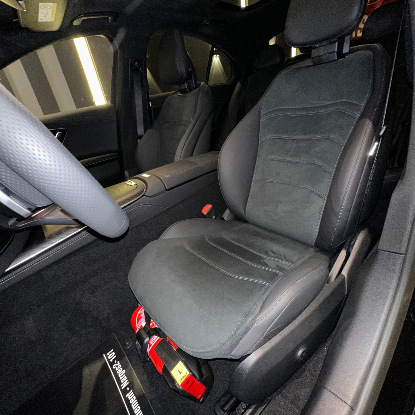MERCEDES E 200