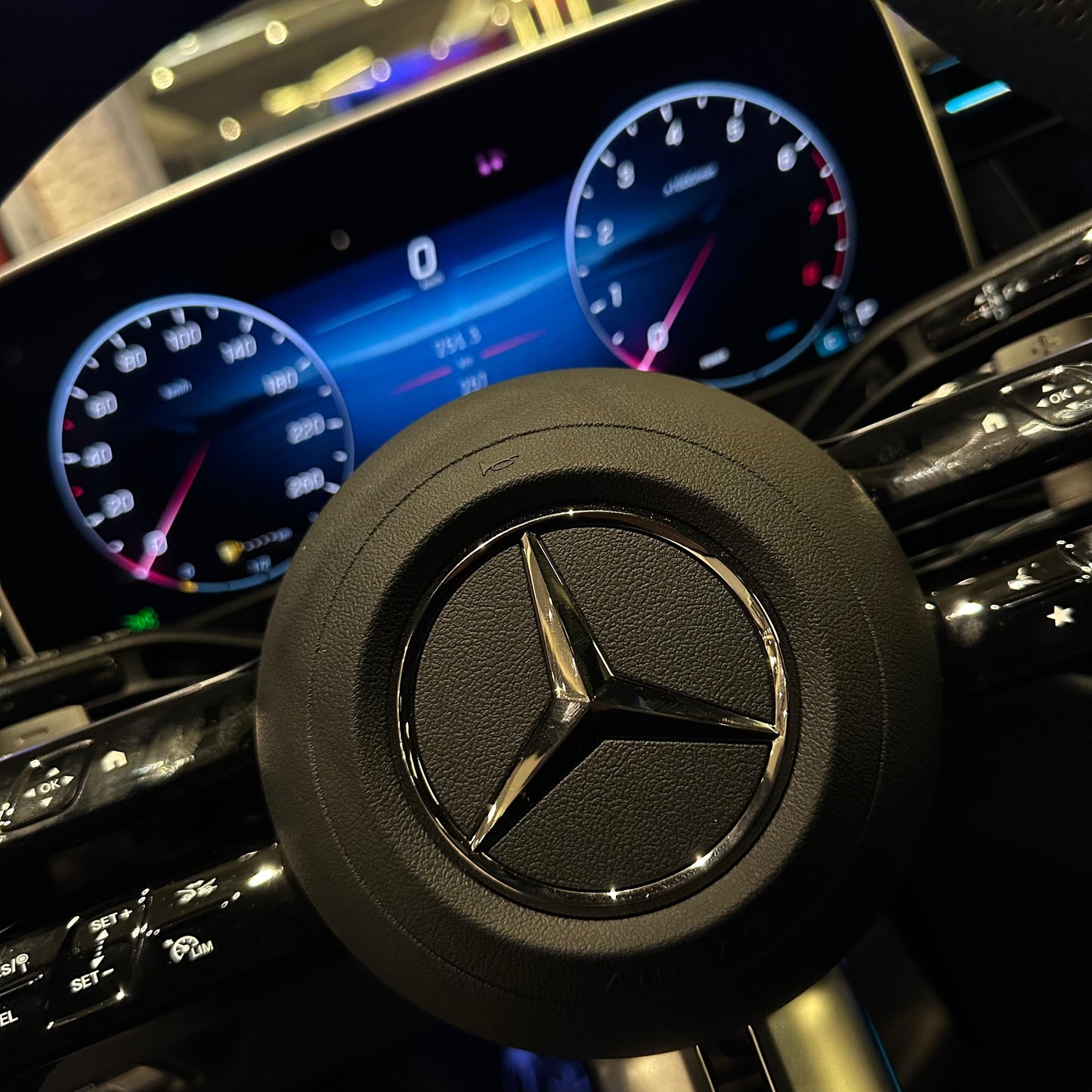 MERCEDES E 200