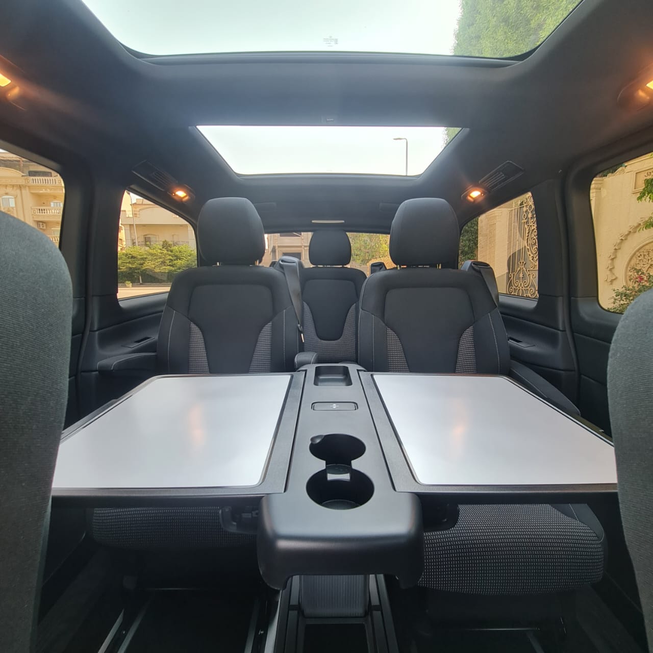 MERCEDES V300
